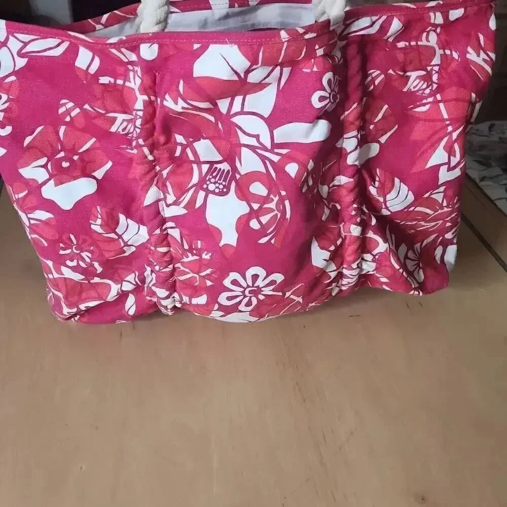 Tropical pink and white beach bag